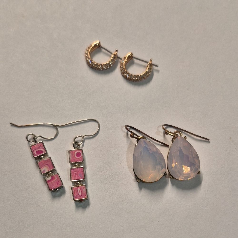 Elegant Gold and Pink Earrings Set